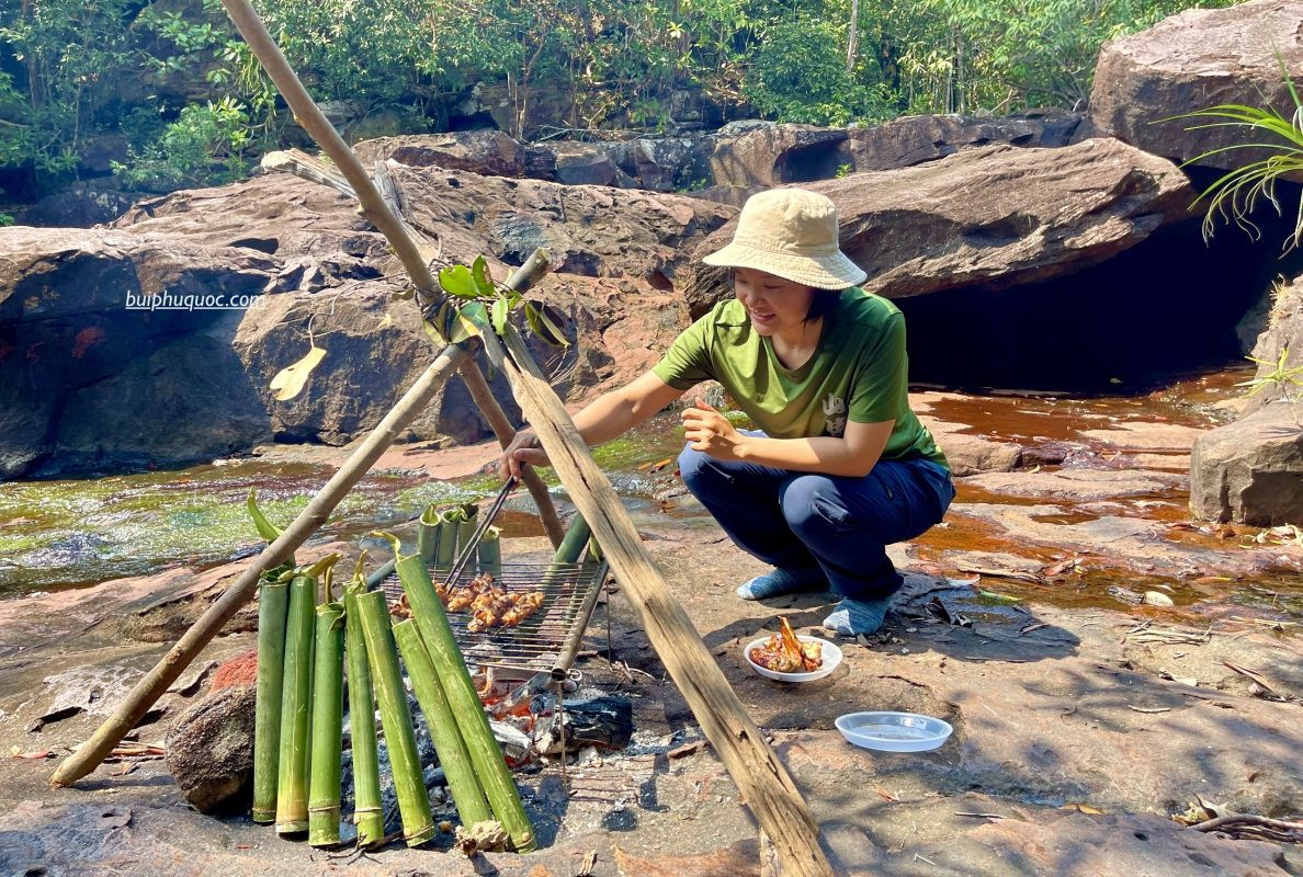 Chia sẻ trải nghiệm bên dòng suối