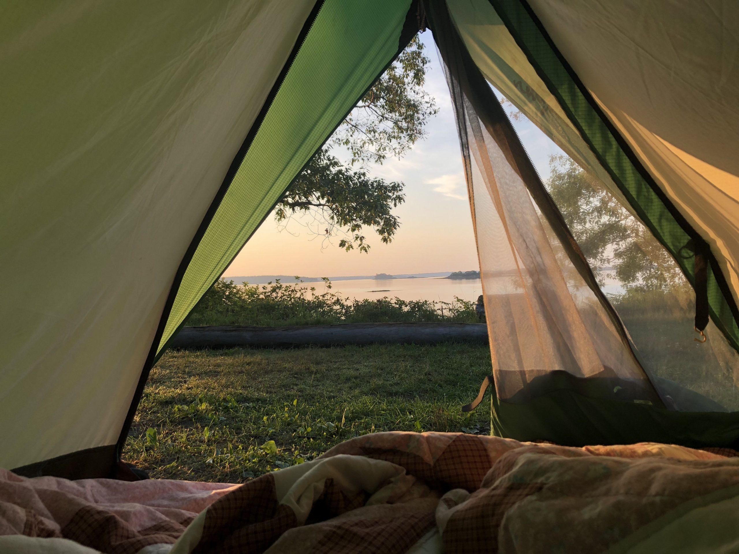 Đi camping tuyệt đối đừng bỏ qua 5 kỹ năng sinh tồn này