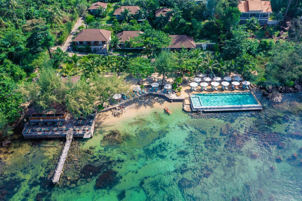 Camia Resort