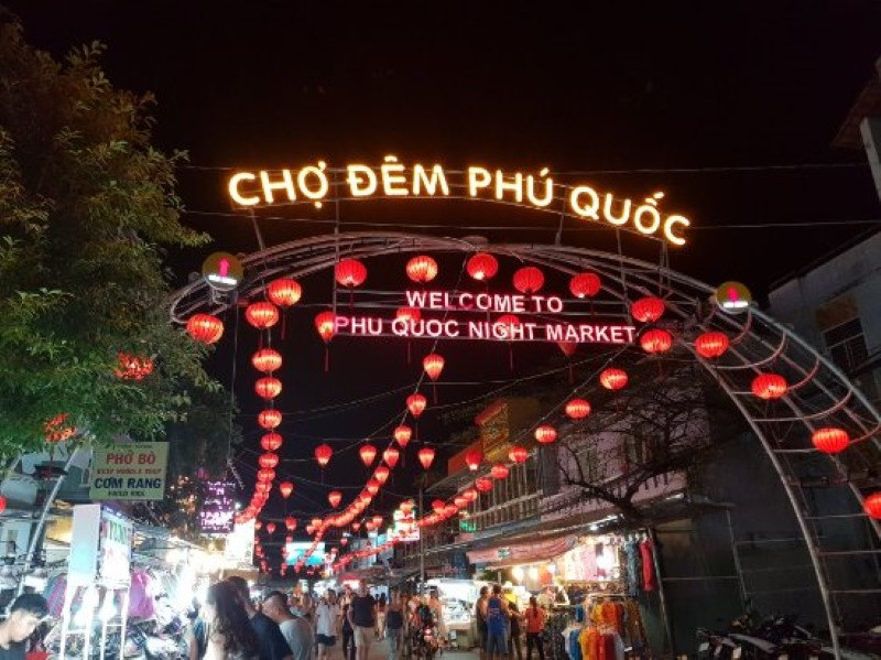 Chợ Đêm Phú Quốc – Thiên Đường Ẩm Thực Đảo Ngọc