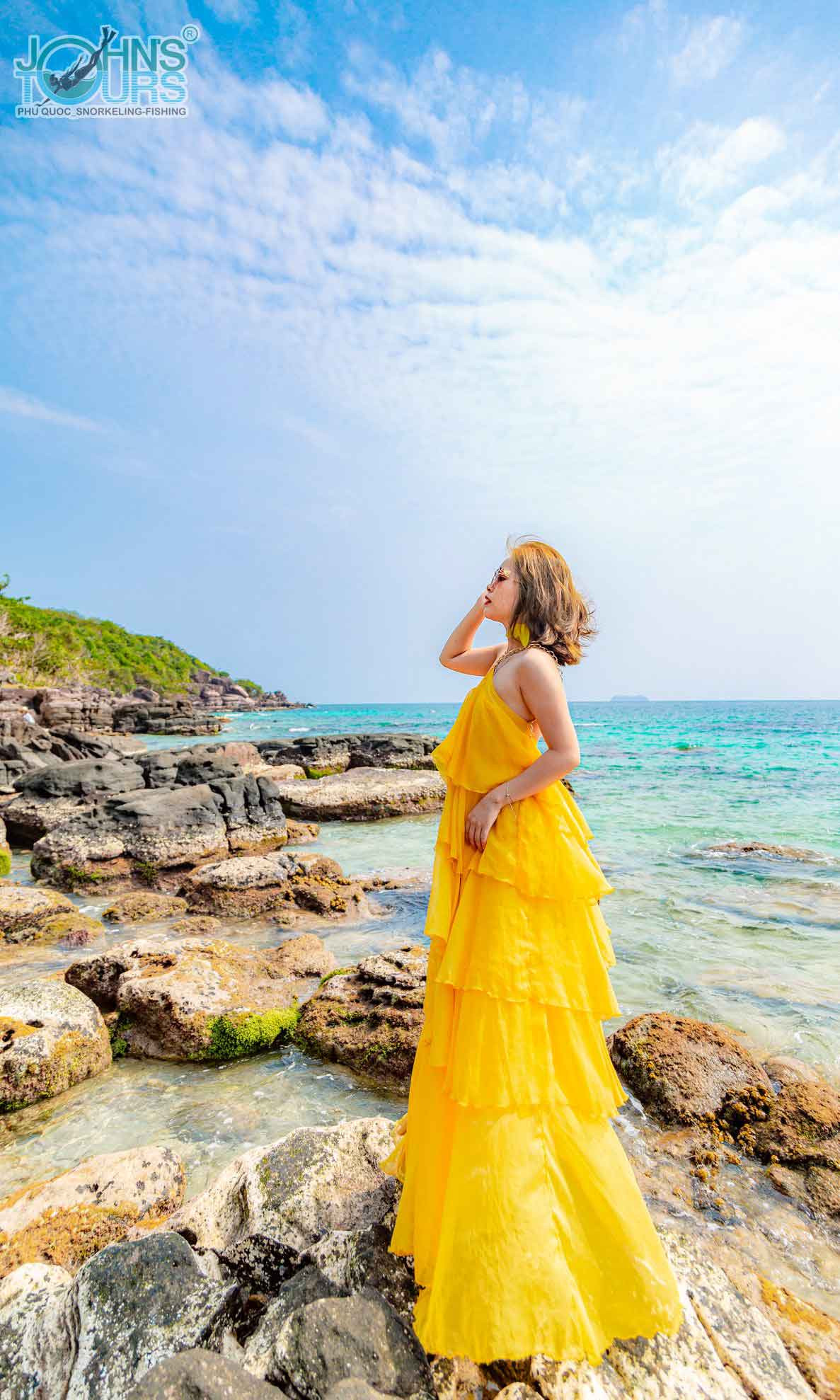 Du khách check-in hòn Mây Rút Trong Phú Quốc