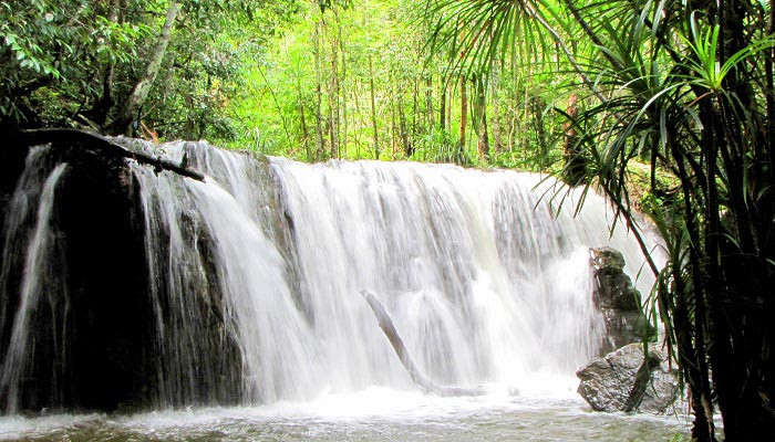 Suối Tranh Phú Quốc – Điểm du lịch số 1 mùa mưa  
