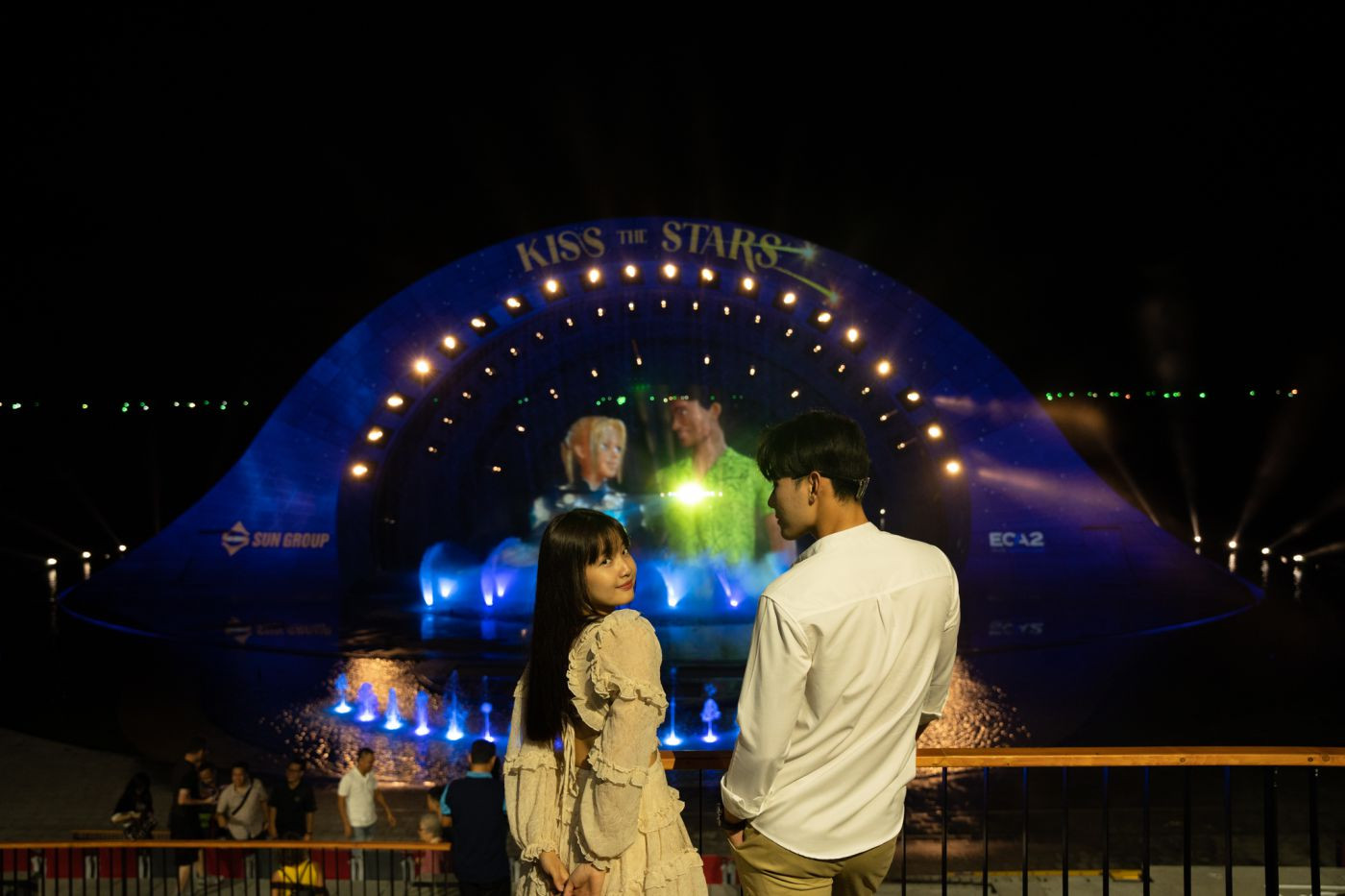 Chiêm ngưỡng câu chuyện tình yêu vượt không gian của Kiss The Stars Phú Quốc