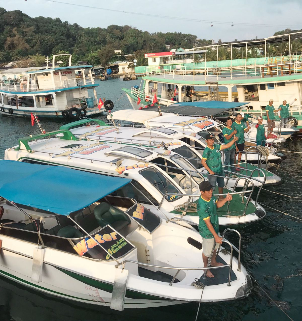 Đội cano của John