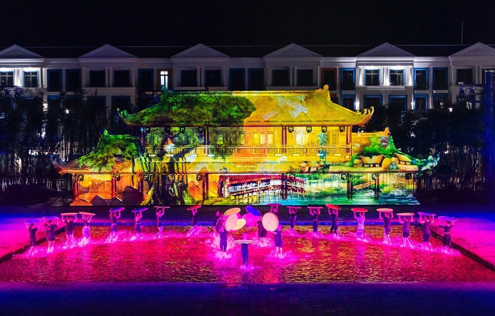 Show Tinh hoa Việt Nam - Grand World Phú Quốc